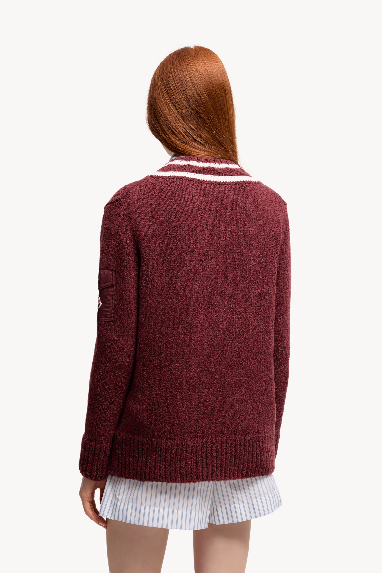 Pull matelassé en coton et laine mélangés à col en V Femmes Bordeaux Moncler 5